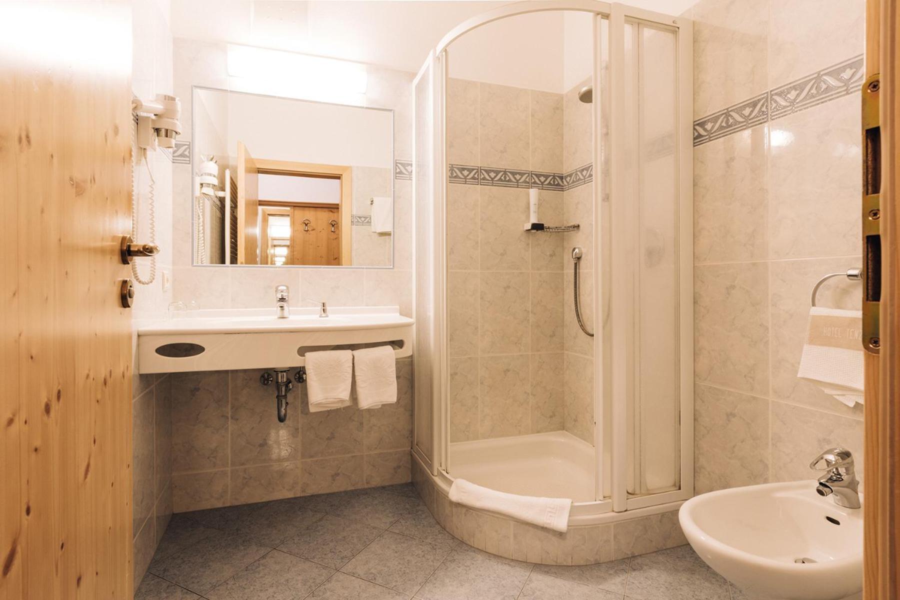 Hotel Tenz 2025 Монтанья Экстерьер фото